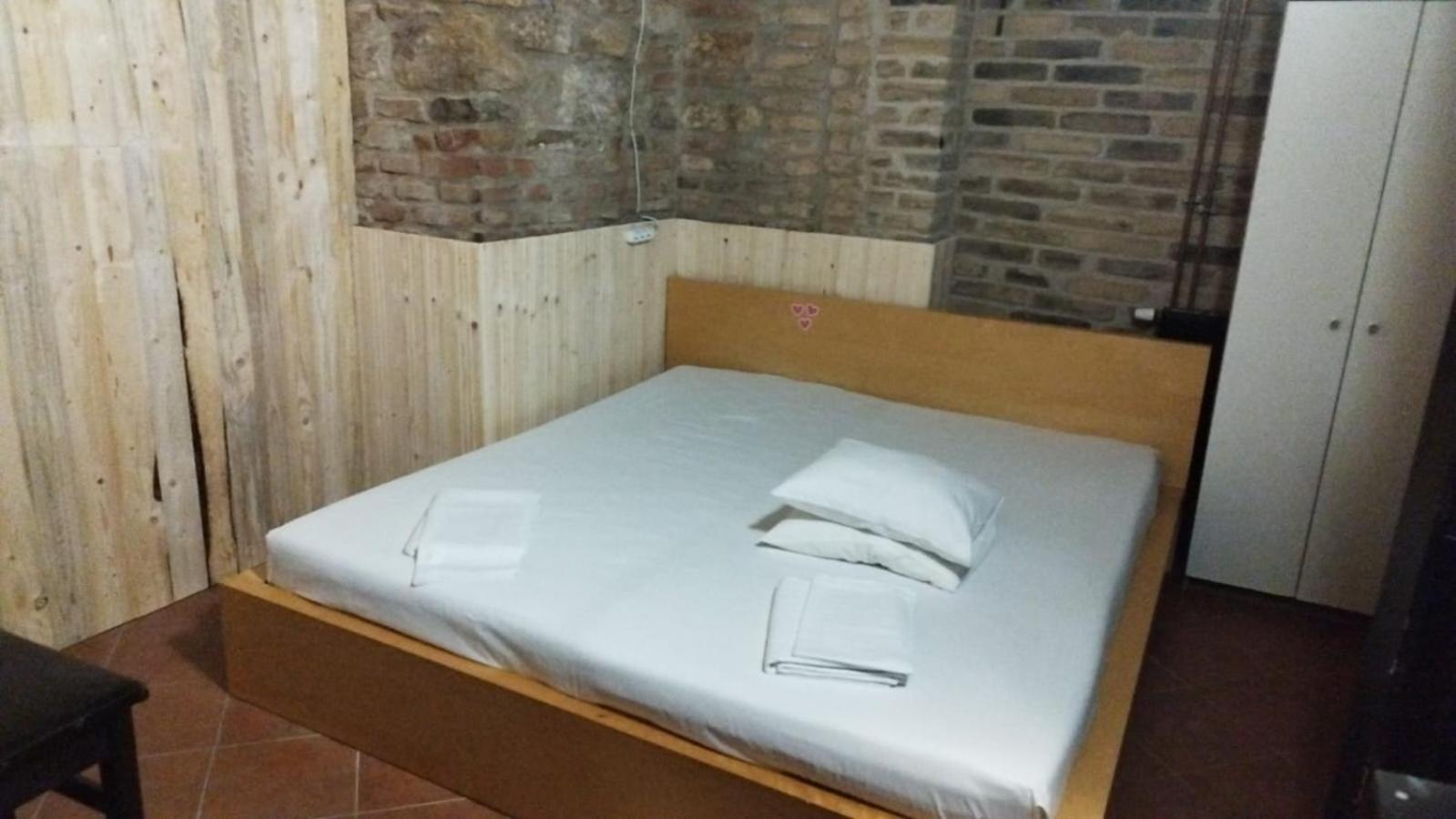 Alba Hostel Praag Buitenkant foto