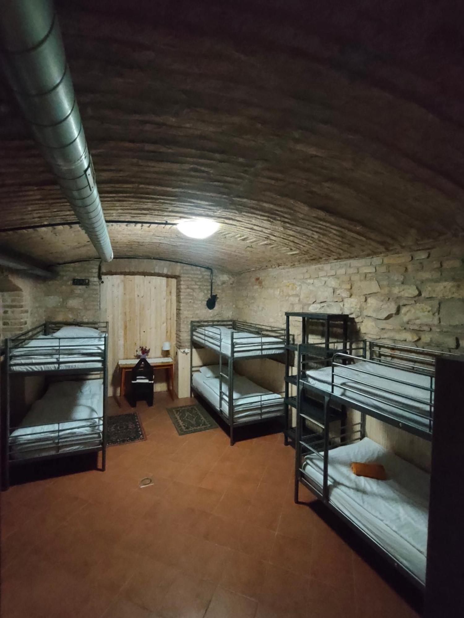 Alba Hostel Praag Buitenkant foto