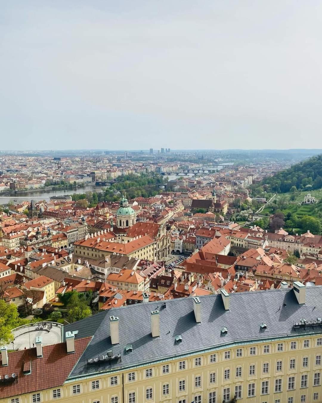 Alba Hostel Praag Buitenkant foto