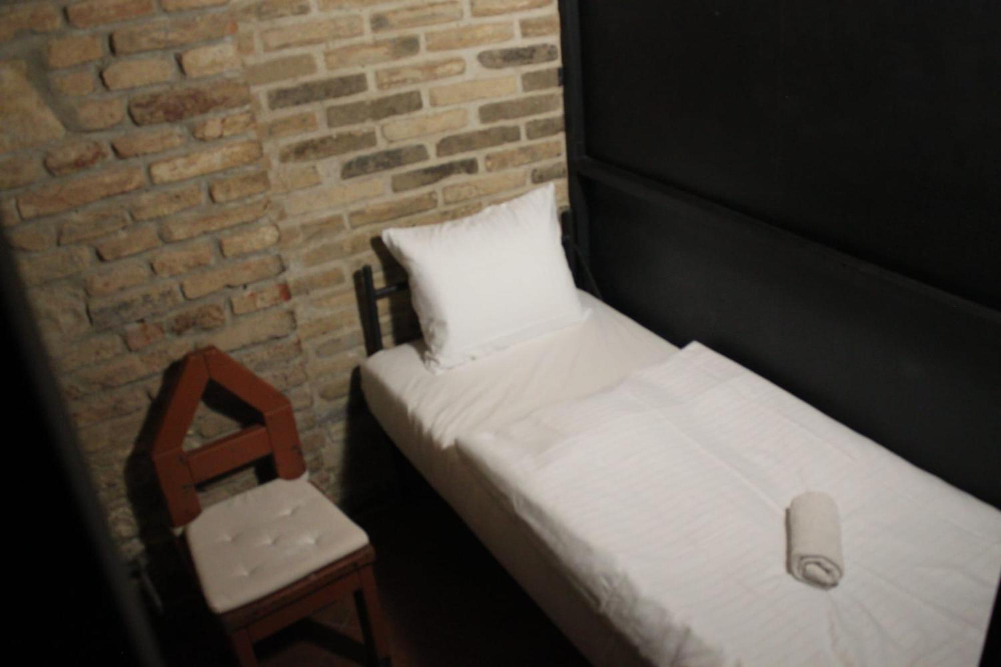 Alba Hostel Praag Buitenkant foto
