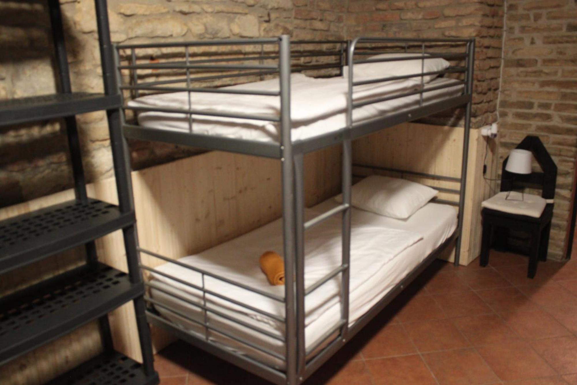 Alba Hostel Praag Buitenkant foto