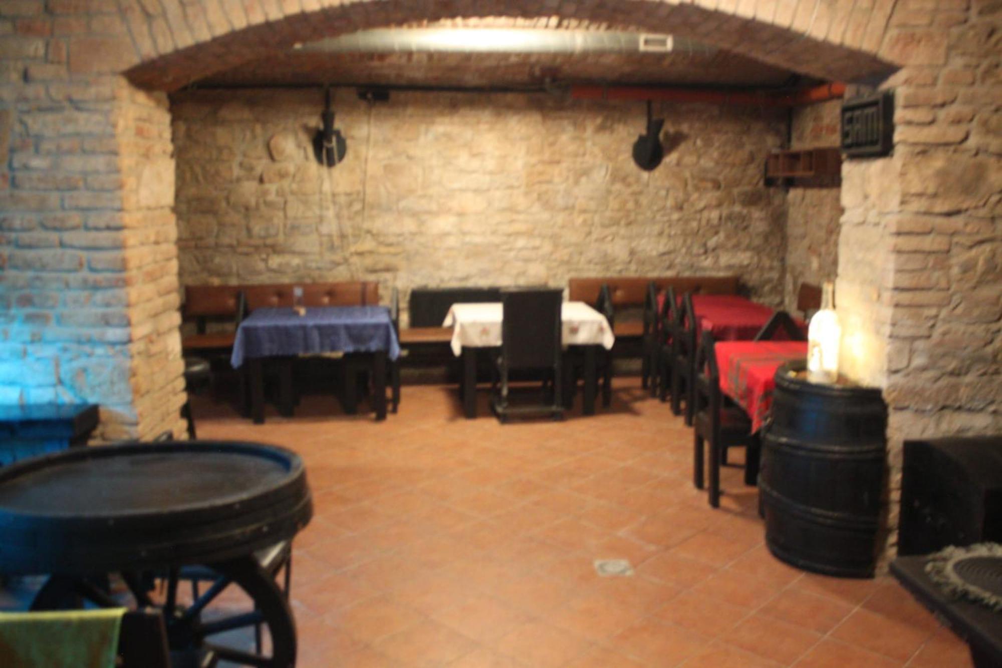 Alba Hostel Praag Buitenkant foto