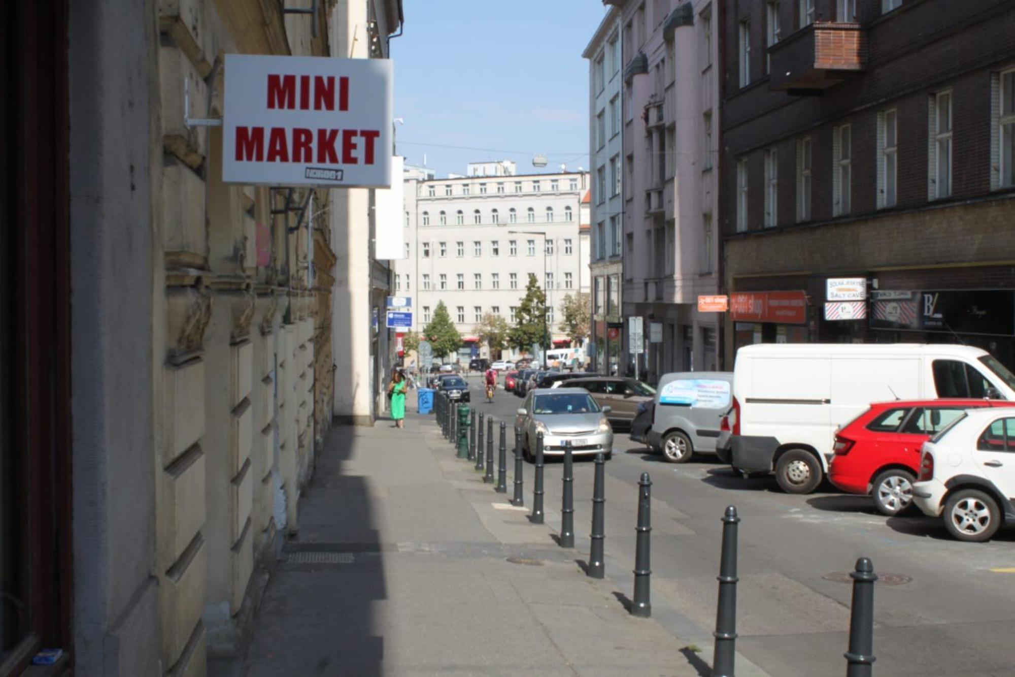 Alba Hostel Praag Buitenkant foto